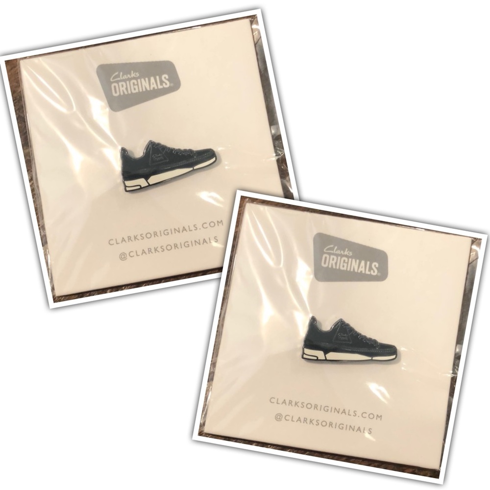 2 Clarks Originals Trigenics Sneaker Shoe Pin